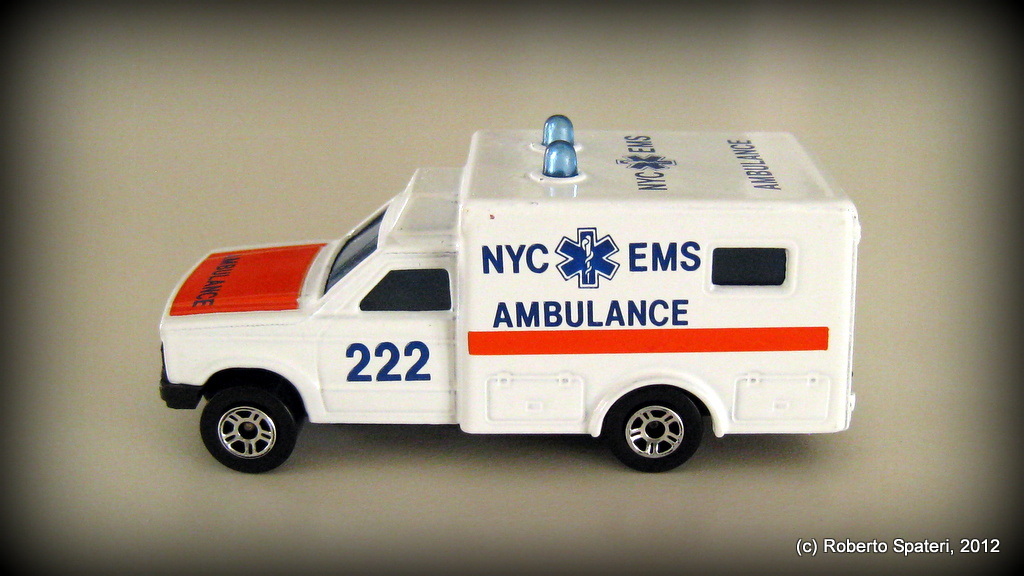 Majorette  Ambulance (n.255-D)